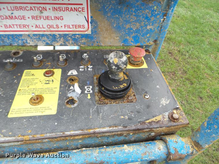 image for item FM9320 2007 Genie S40 boom lift