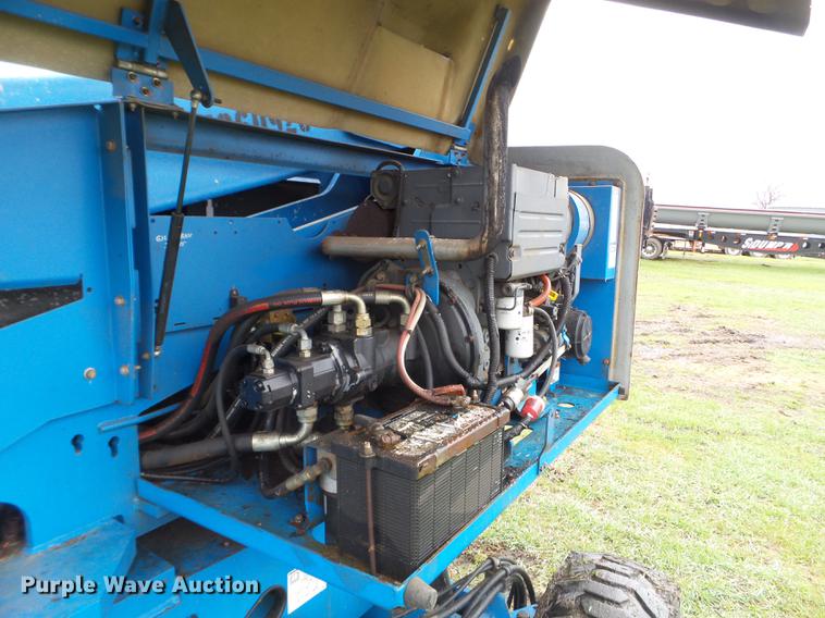 image for item FM9320 2007 Genie S40 boom lift