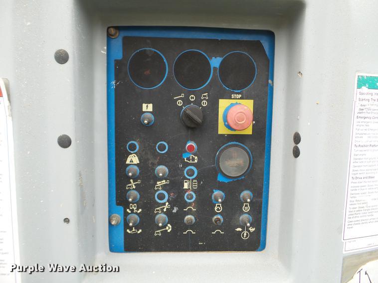 image for item FM9320 2007 Genie S40 boom lift