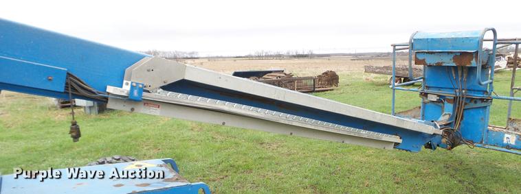 image for item FM9320 2007 Genie S40 boom lift
