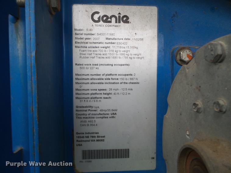 image for item FM9320 2007 Genie S40 boom lift