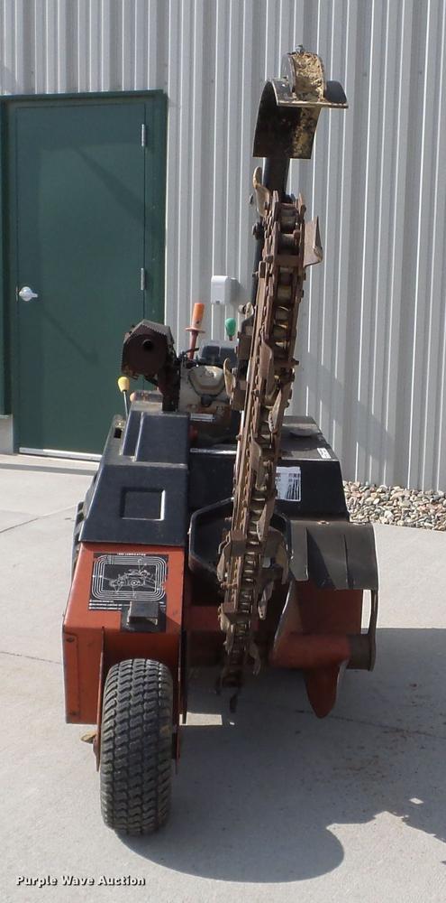 image for item FM9330 2007 Ditch Witch 1820 trencher