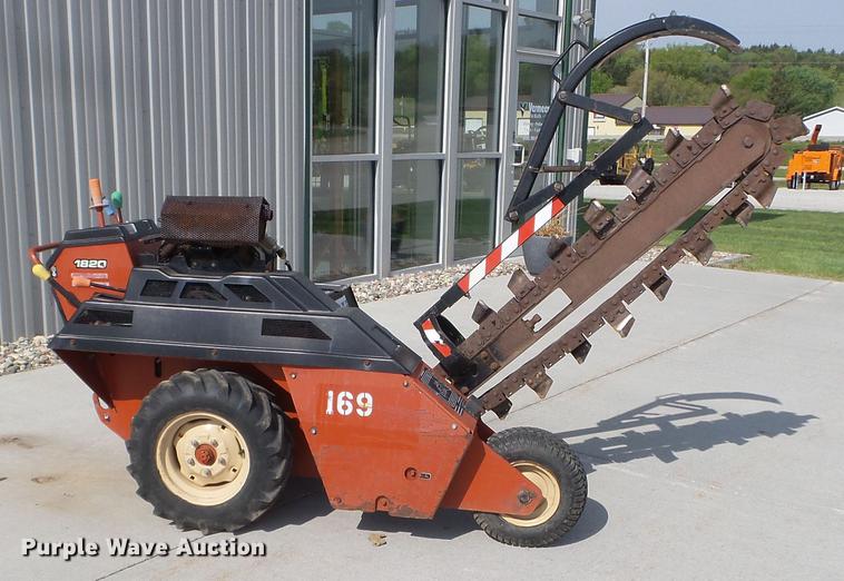image for item FM9330 2007 Ditch Witch 1820 trencher