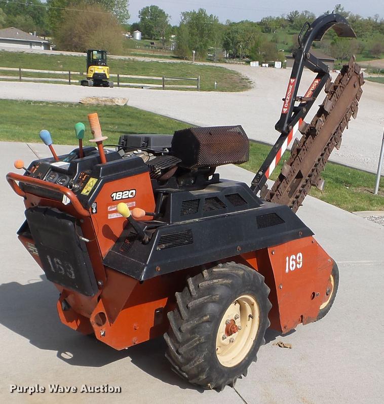 image for item FM9330 2007 Ditch Witch 1820 trencher