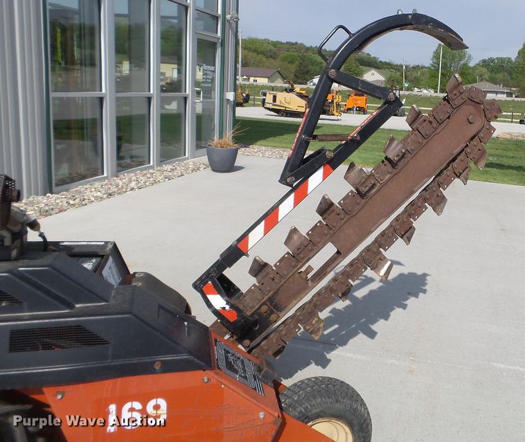 image for item FM9330 2007 Ditch Witch 1820 trencher