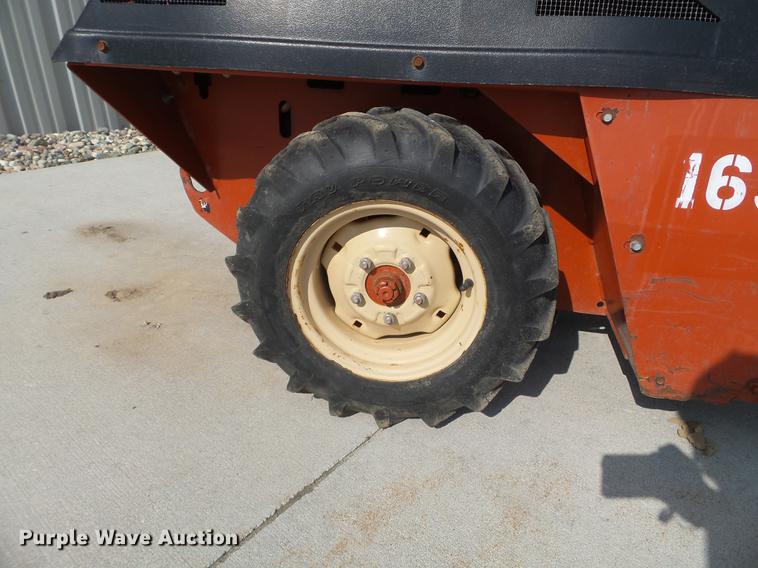image for item FM9330 2007 Ditch Witch 1820 trencher