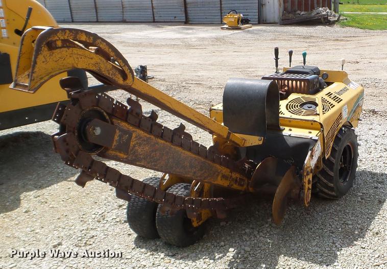 image for item FM9333 2006 Vermeer RT200 trencher