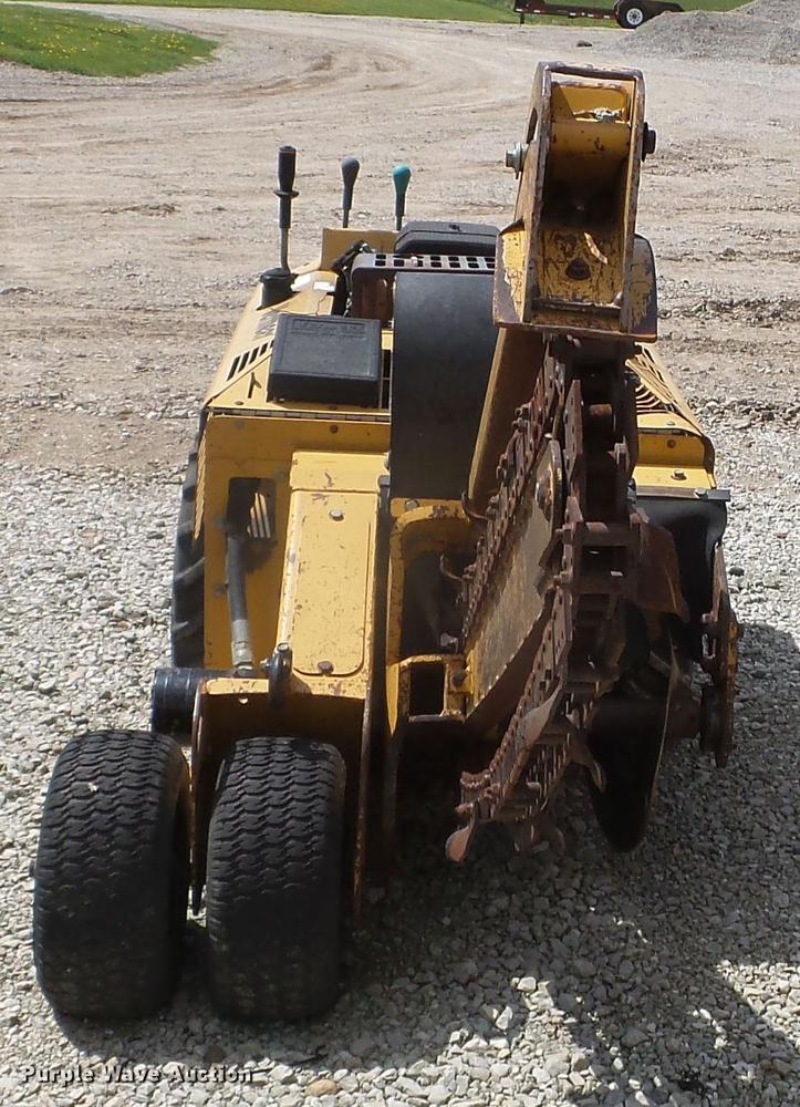 image for item FM9333 2006 Vermeer RT200 trencher