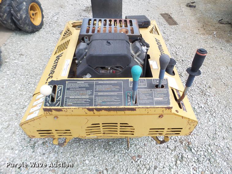 image for item FM9333 2006 Vermeer RT200 trencher