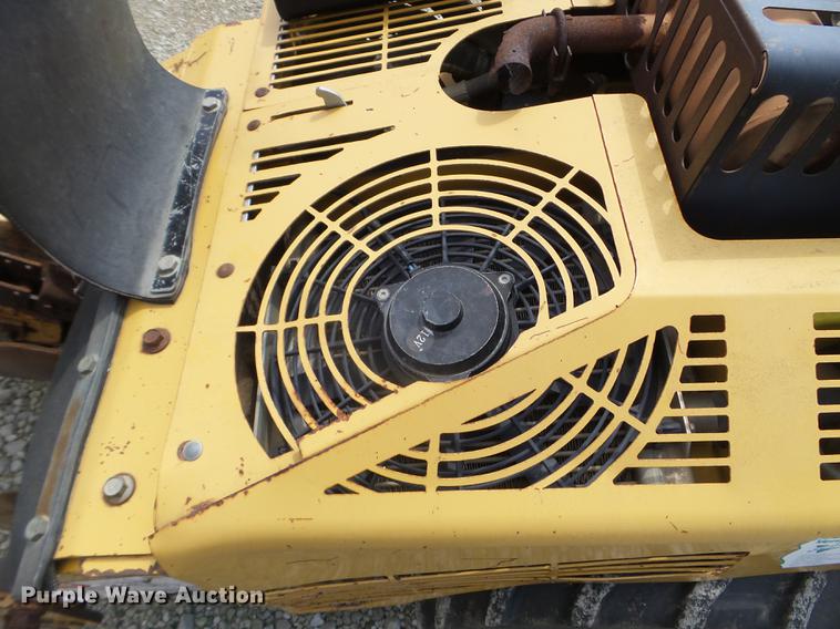 image for item FM9333 2006 Vermeer RT200 trencher