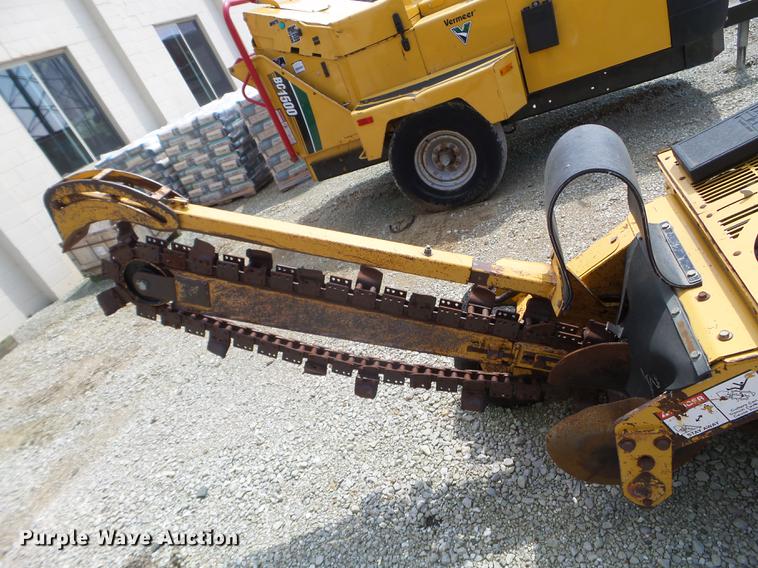 image for item FM9333 2006 Vermeer RT200 trencher