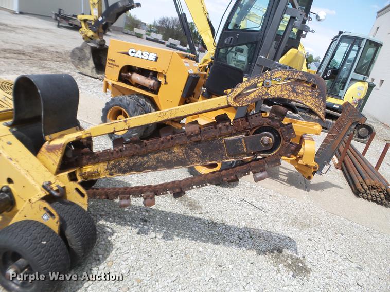 image for item FM9333 2006 Vermeer RT200 trencher