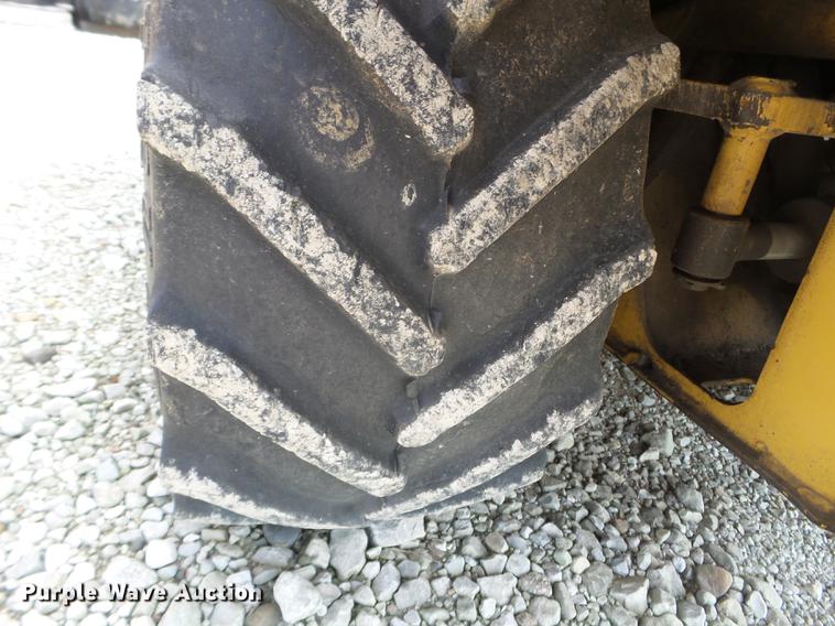 image for item FM9333 2006 Vermeer RT200 trencher