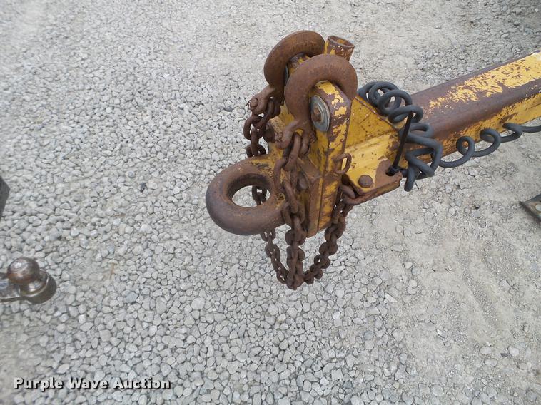 image for item FM9334 2004 Vermeer BC1800XL wood chipper