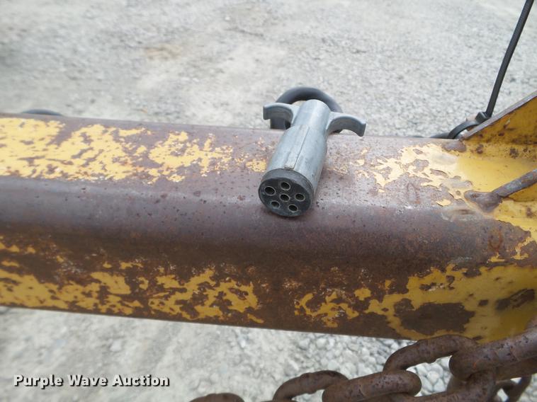 image for item FM9334 2004 Vermeer BC1800XL wood chipper