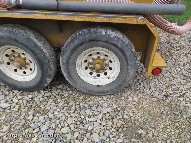 image for item FM9343 2000 Vermeer E550 Evacuator vacuum excavator