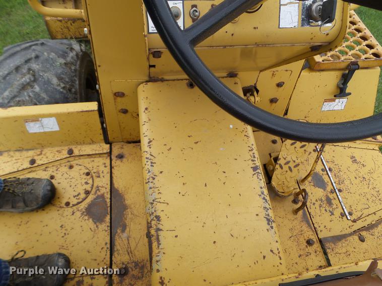 image for item FM9344 1996 Vermeer V5750 trencher