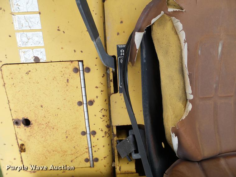 image for item FM9344 1996 Vermeer V5750 trencher