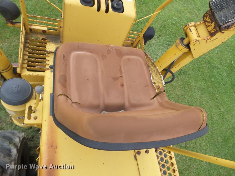 image for item FM9344 1996 Vermeer V5750 trencher