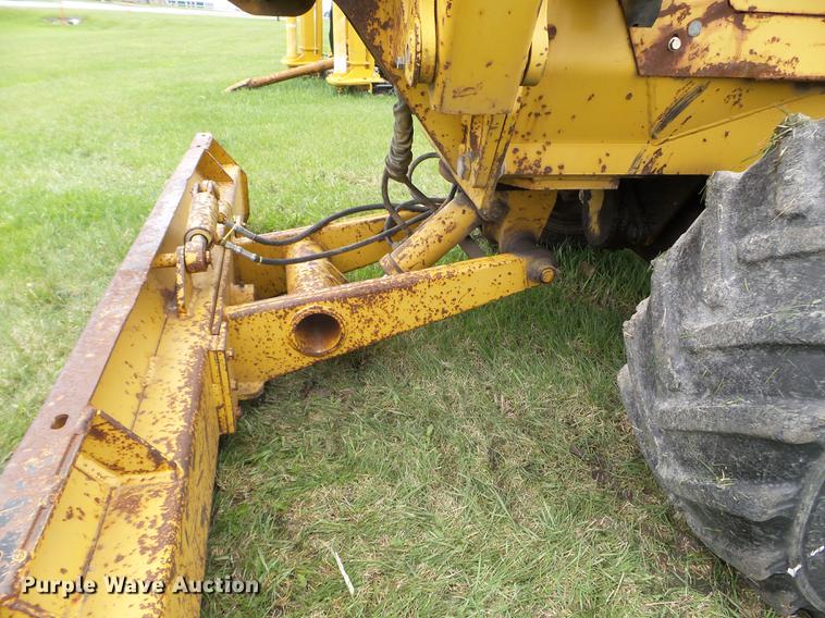 image for item FM9344 1996 Vermeer V5750 trencher