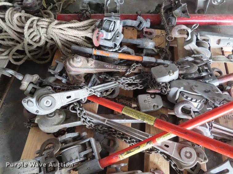 image for item G1706 Electrical items