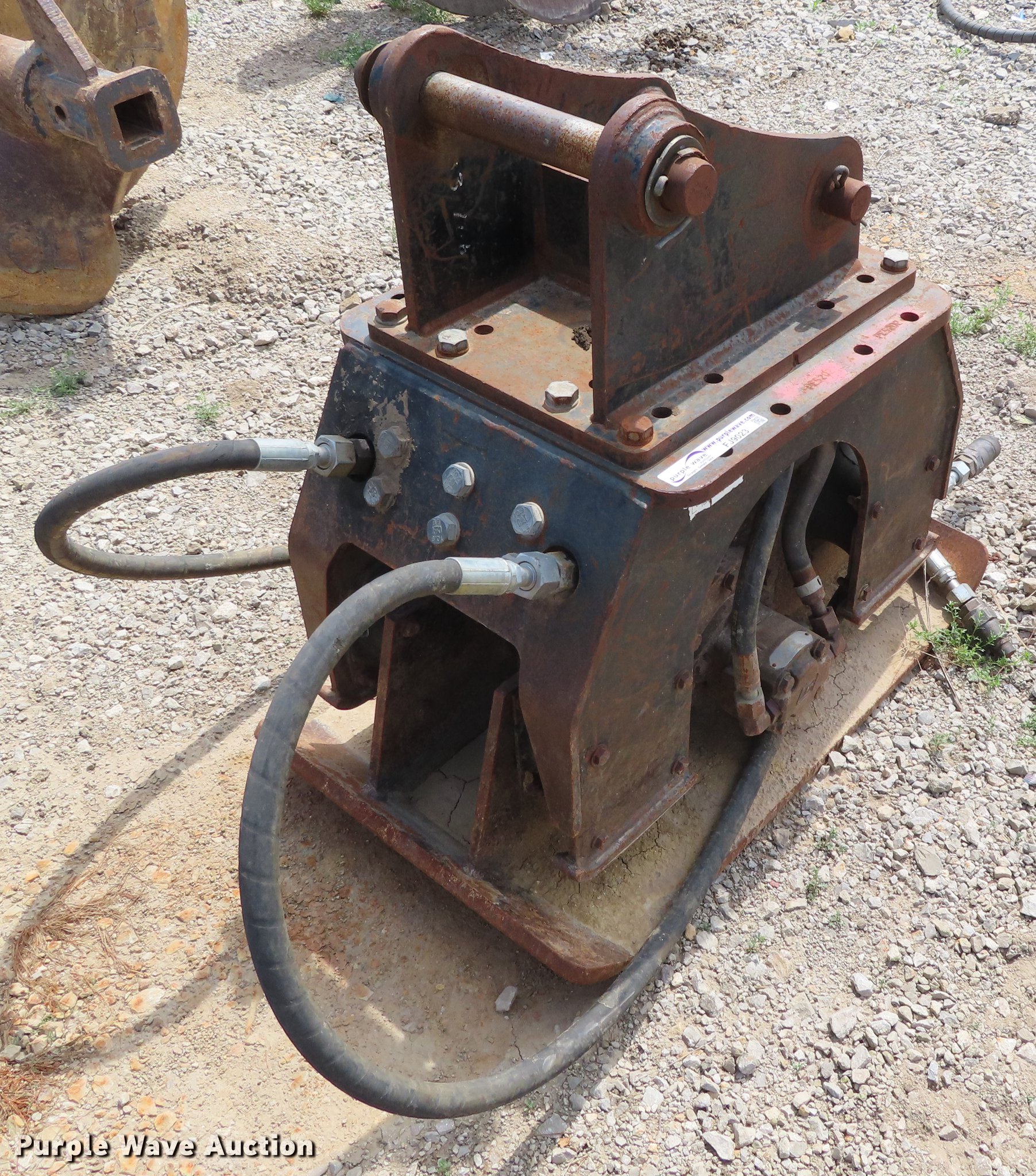 Backhoe compactor in Topeka, KS Item FJ9023 sold Purple Wave