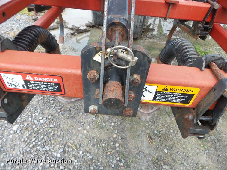 image for item CD9616 Case IH Tigermate II field cultivator