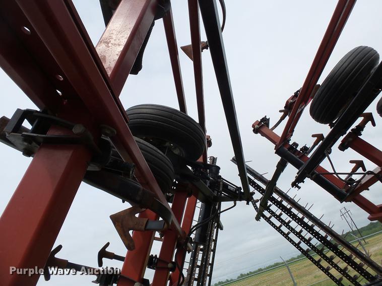 image for item CD9616 Case IH Tigermate II field cultivator