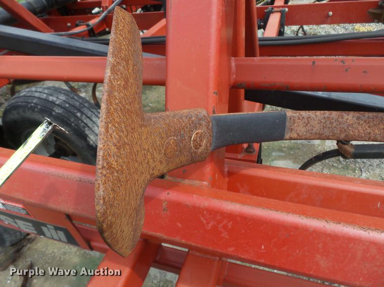 image for item CD9616 Case IH Tigermate II field cultivator