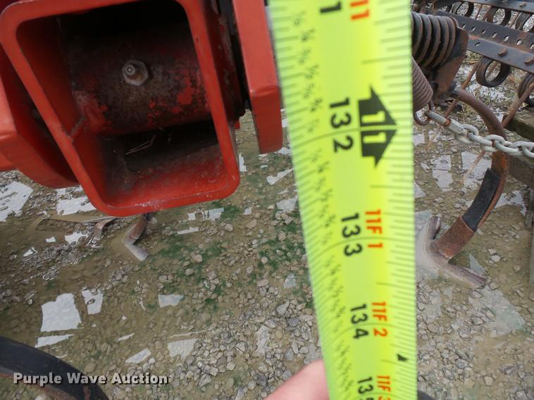 image for item CD9616 Case IH Tigermate II field cultivator