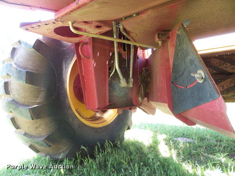 image for item DC5179 2008 New Holland H8080 windrower