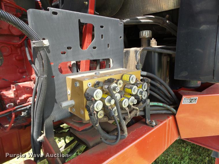 image for item DC5181 2010 New Holland H8080 windrower