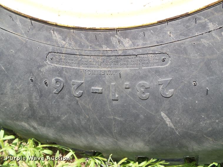 image for item DC5181 2010 New Holland H8080 windrower