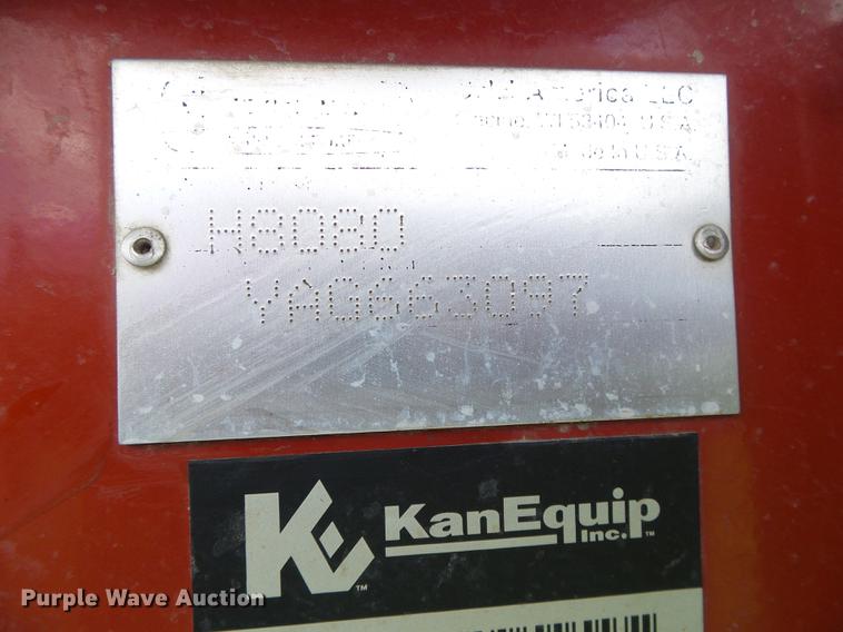 image for item DC5181 2010 New Holland H8080 windrower