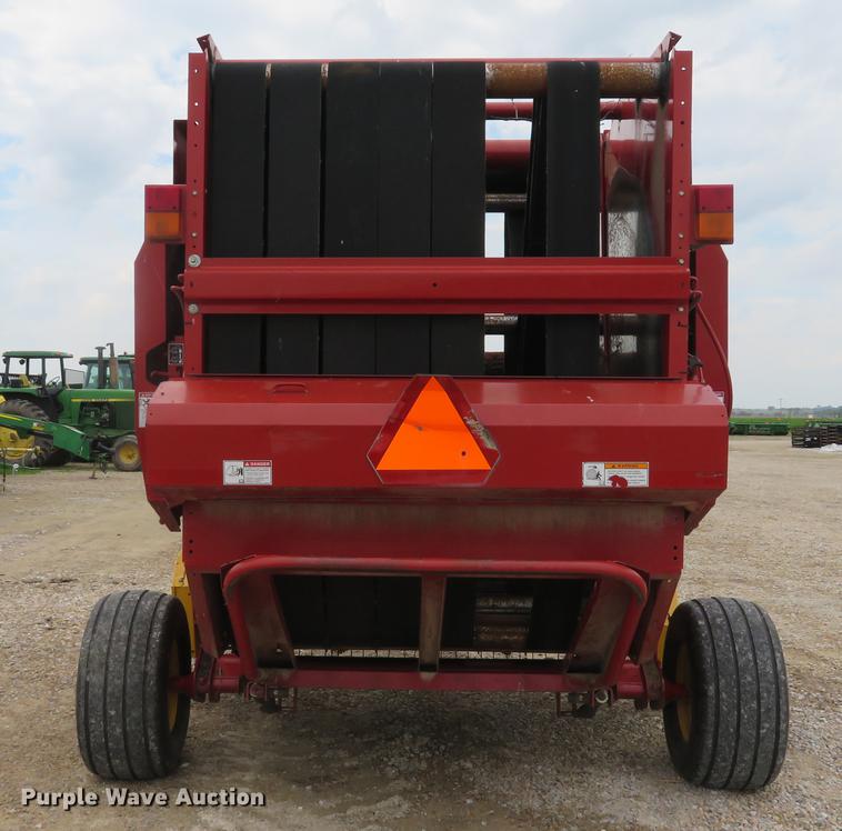 image for item DE8054 2008 New Holland BR7090 round baler