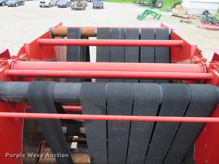 image for item DE8054 2008 New Holland BR7090 round baler