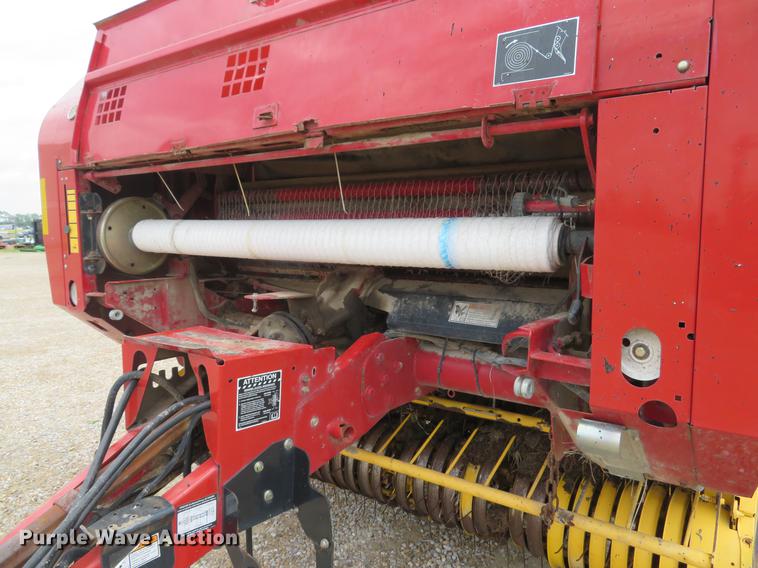 image for item DE8054 2008 New Holland BR7090 round baler