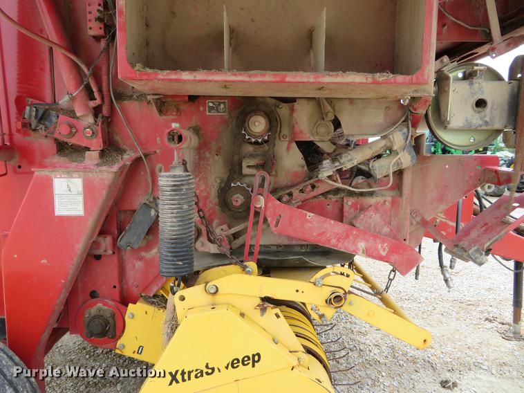 image for item DE8054 2008 New Holland BR7090 round baler