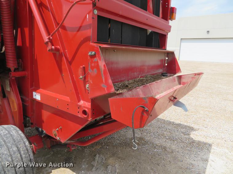 image for item DE8054 2008 New Holland BR7090 round baler