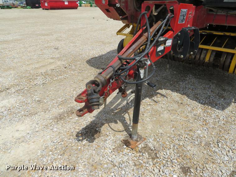 image for item DE8054 2008 New Holland BR7090 round baler