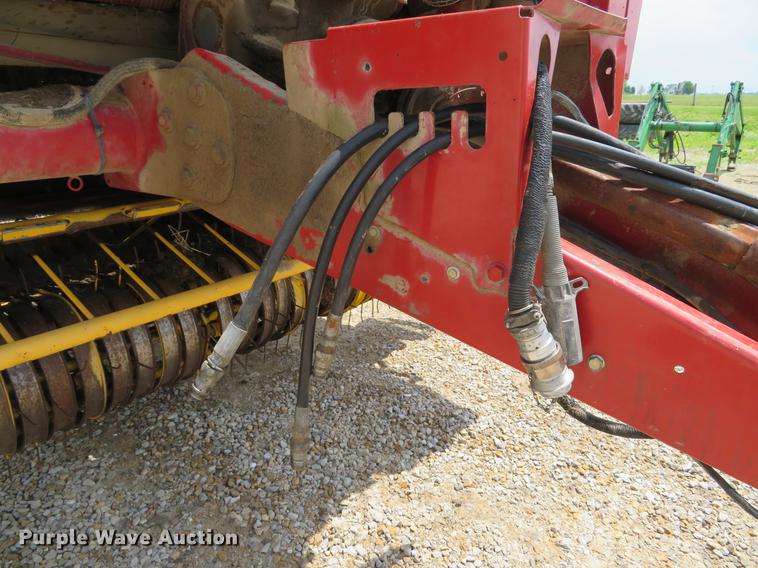 image for item DE8054 2008 New Holland BR7090 round baler