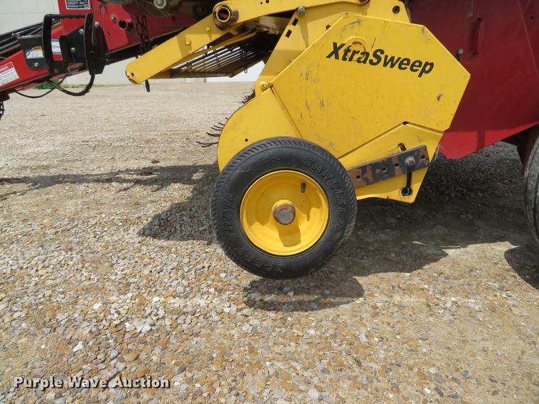 image for item DE8054 2008 New Holland BR7090 round baler