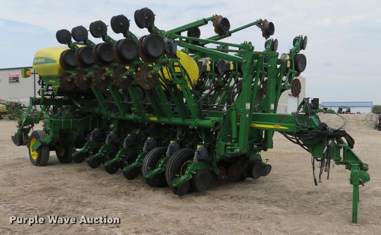 image for item DE8055 2004 John Deere 1790 CCS split row planter