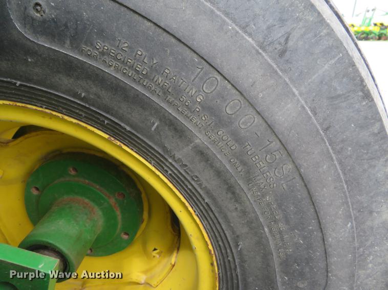 image for item DE8055 2004 John Deere 1790 CCS split row planter