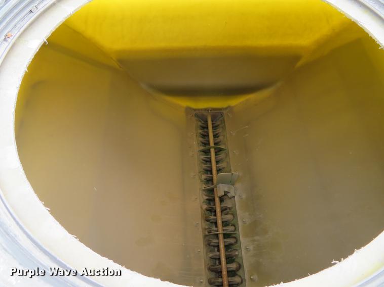 image for item DE8055 2004 John Deere 1790 CCS split row planter