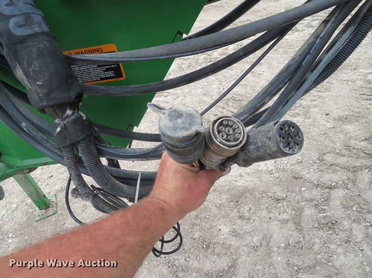 image for item DE8055 2004 John Deere 1790 CCS split row planter