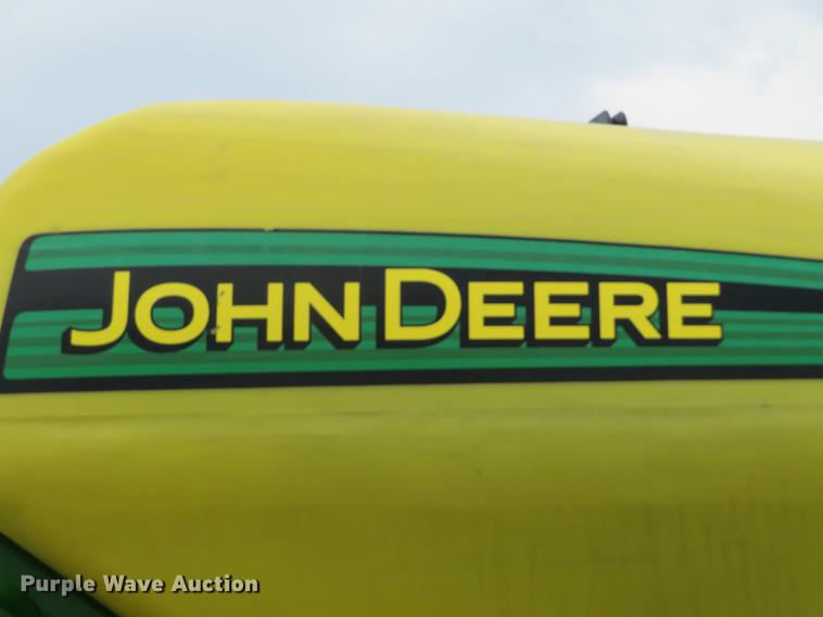 image for item DE8055 2004 John Deere 1790 CCS split row planter