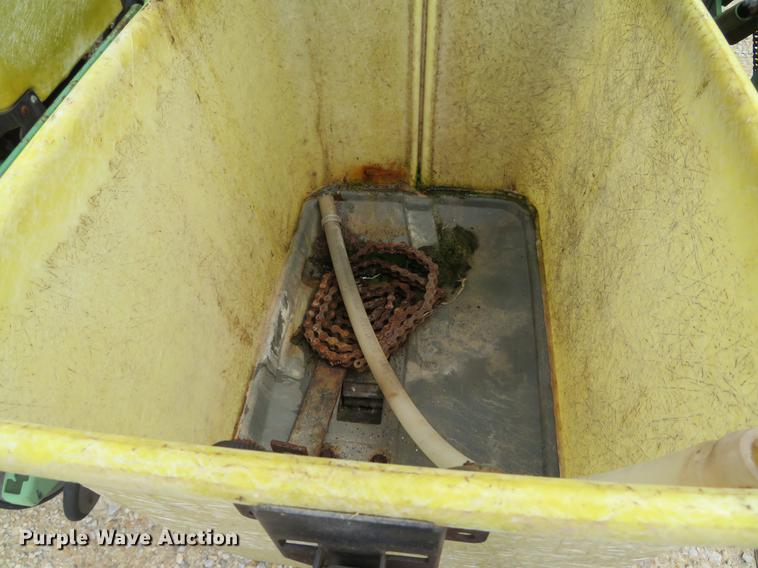 image for item DE8056 John Deere 7200 Max Emerge 2 planter