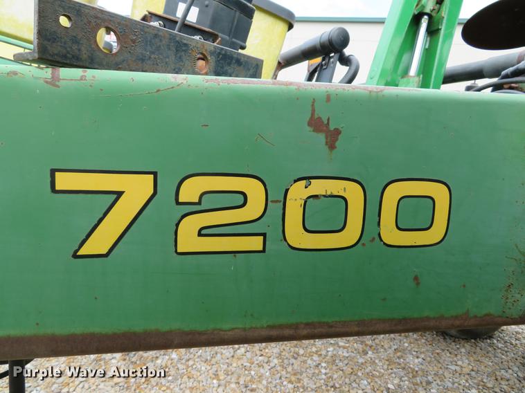 image for item DE8056 John Deere 7200 Max Emerge 2 planter