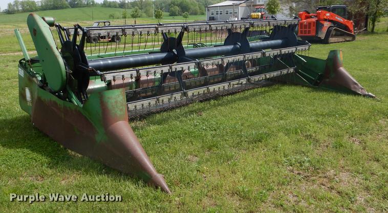 image for item DE8385 John Deere 216 platform head